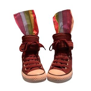 Burgundy high top converse